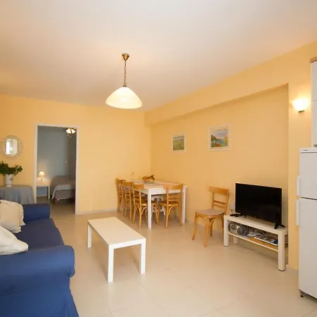 Holiday home Parikia House *